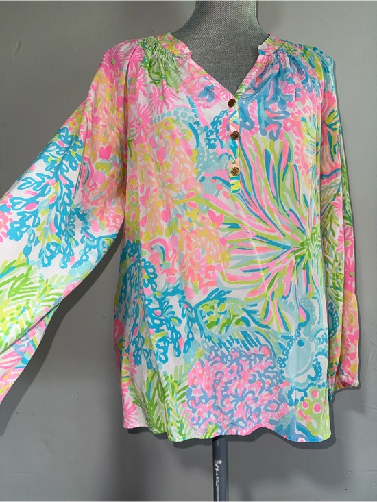 Lilly Pulitzer Tops - Lilly Pulitzer Multicolor Floral Print Top in Pink, Blue, Green